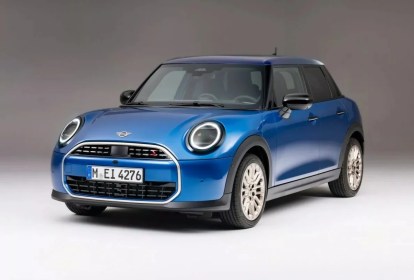 Mini-Cooper-5-Door-1-1536x1024