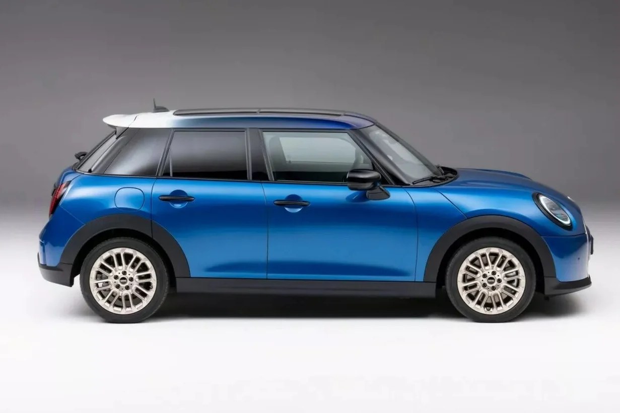 Mini-Cooper-5-Door-5-1536x1024