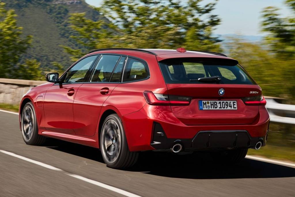 Novo BMW Série 3 2025 (16) Novo BMW Série 3 2025 (16)