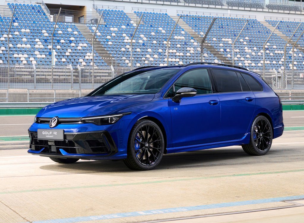 Volkswagen-Golf_R_Variant-2025-1024-01