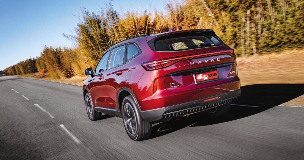 COMPARATIVO | haval h6 phev19 x SONG plus GWM Haval H6 PHEV19 e BYD Song Plus 2025: comparamos as versões com novas baterias