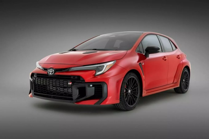 2025-Toyota-GR-Corolla-3-1536×1024