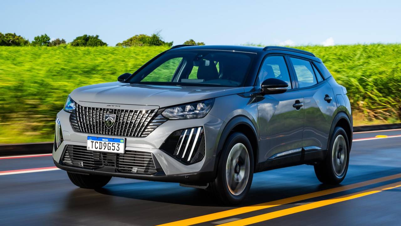 Peugeot 2008 GT T200 2025 (1)