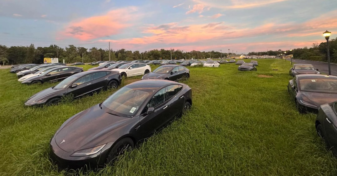 Mistério: vários carros elétricos 0km Tesla estão abandonados na Flórida