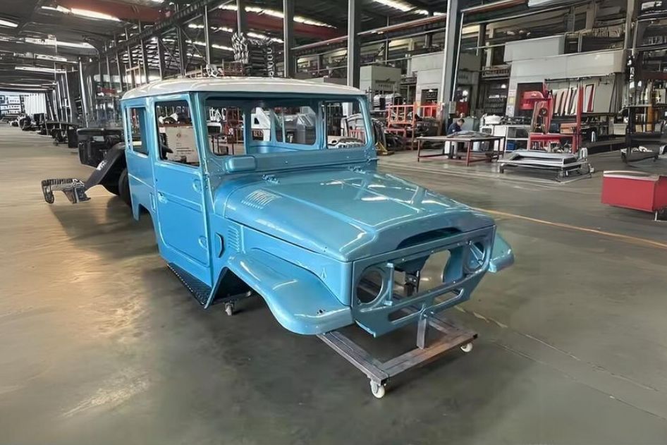 Chineses ainda fazem carroceria do Toyota Bandeirante; veja quanto custa