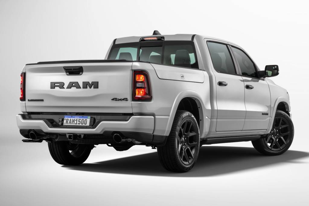 12 Ram 1500 Laramie