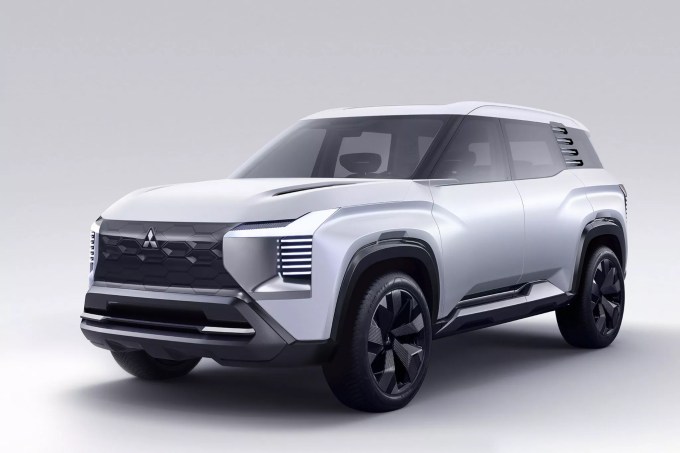 2024-Mitsubishi-DST-Concept-6-2048×1366