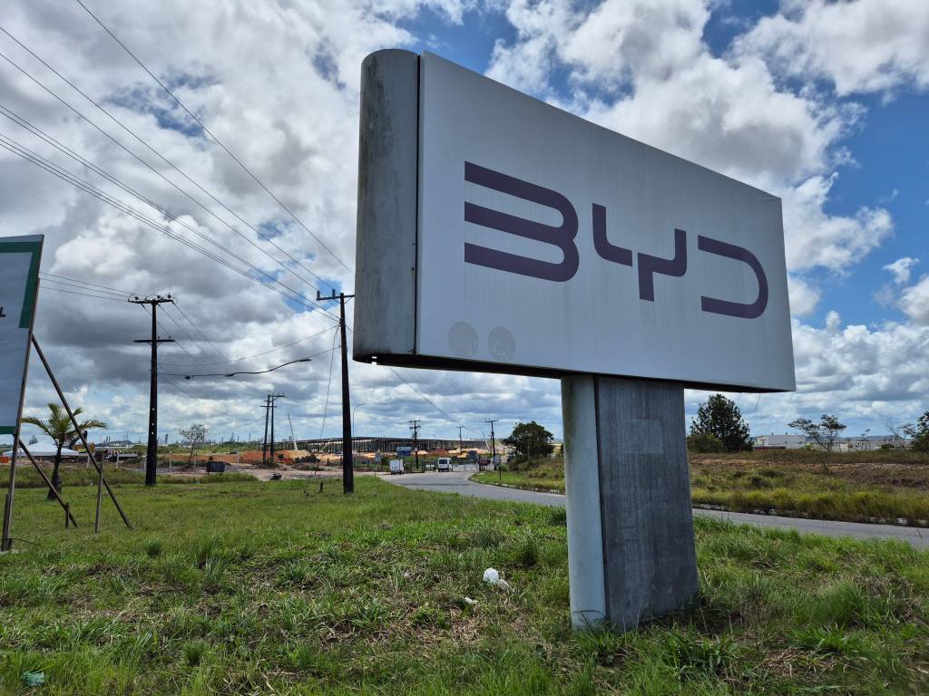 Terceirizada nega condições análogas à escravidão em fábrica da BYD