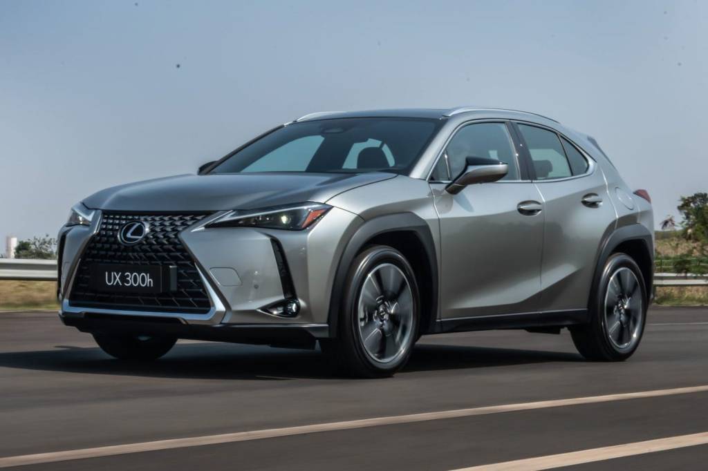 Lexus UX 300h chega mais potente, R$ 14.000 mais barato e fazendo até 17,3 km/l