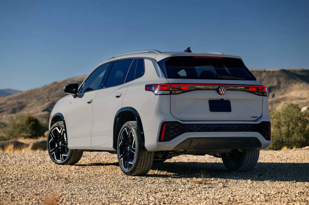 2025-VW-Tiguan-USA-4-1536x1024