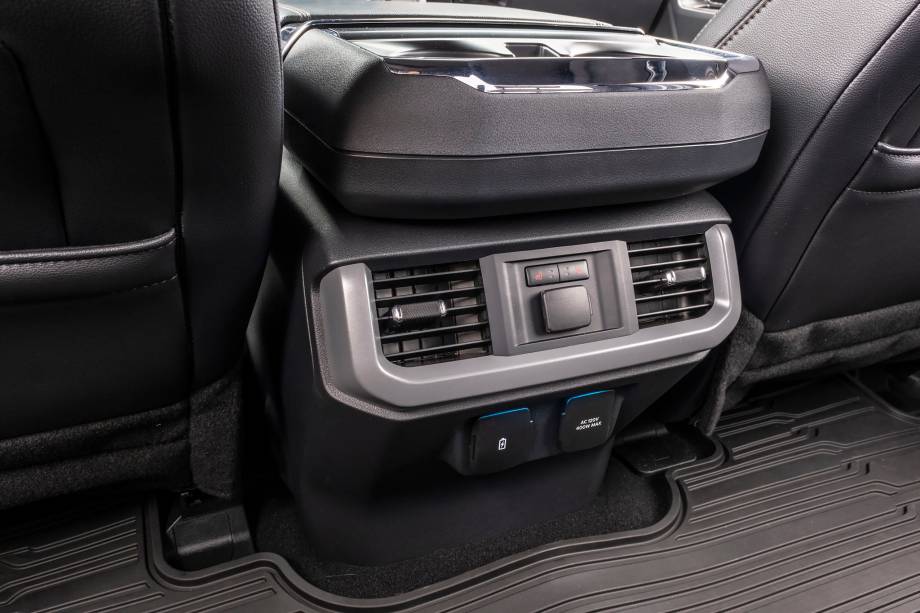 Ford F-150 Lariat Ford F-150 Lariat