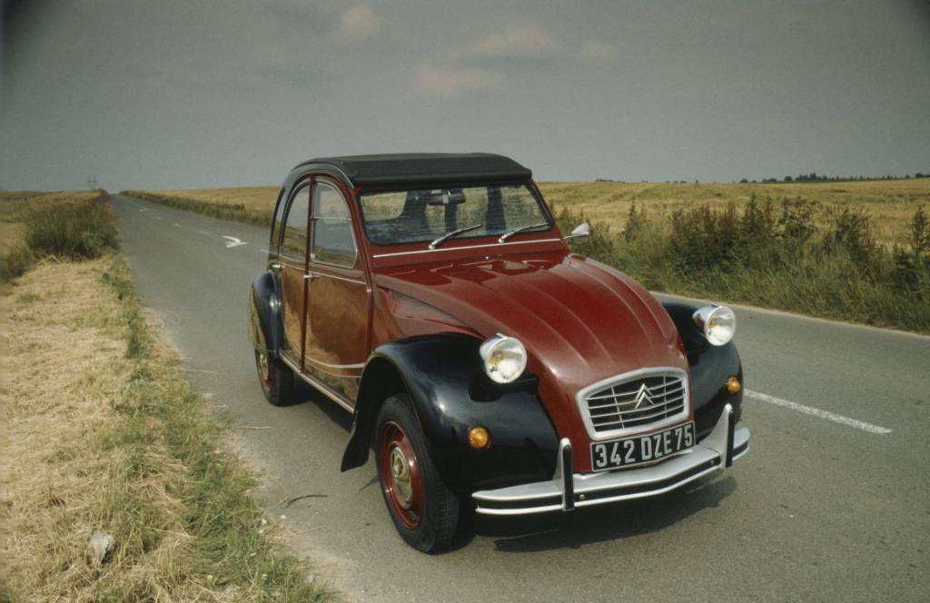 citroen-2cv- Citroën 2CV