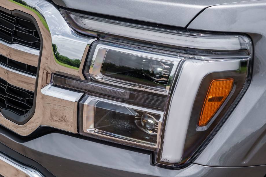 Ford F-150 Lariat Ford F-150 Lariat