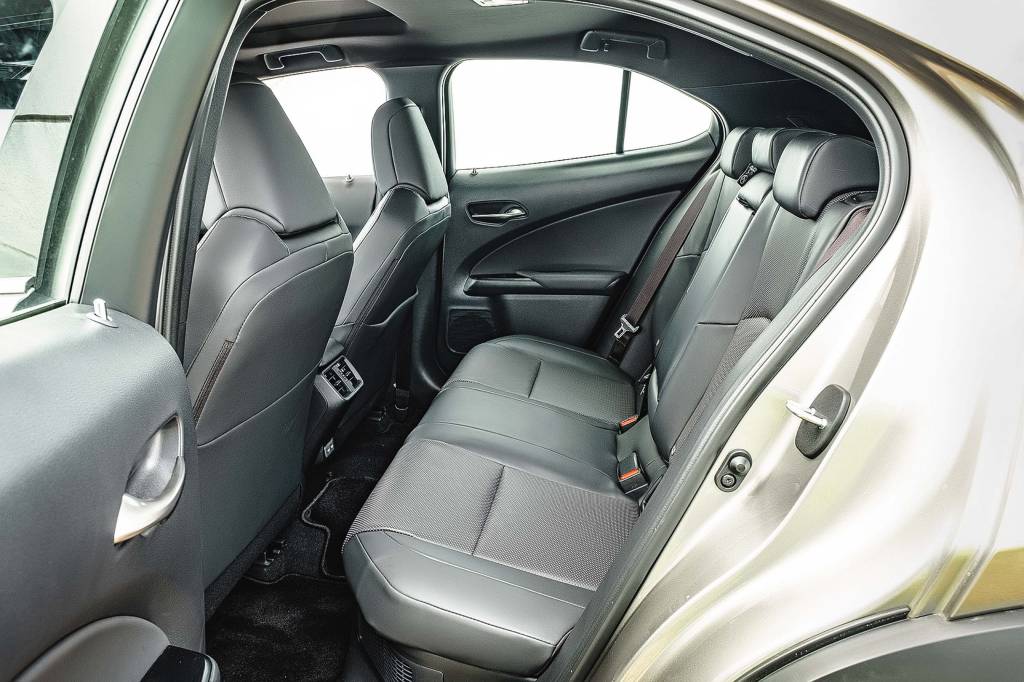 Lexus UX300H Lexus UX300H