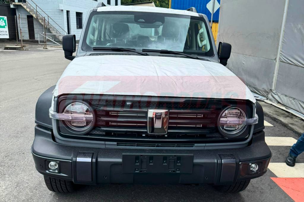 GWM Tank 300, híbrido off-road de 408 cv, começa a chegar ao Brasil