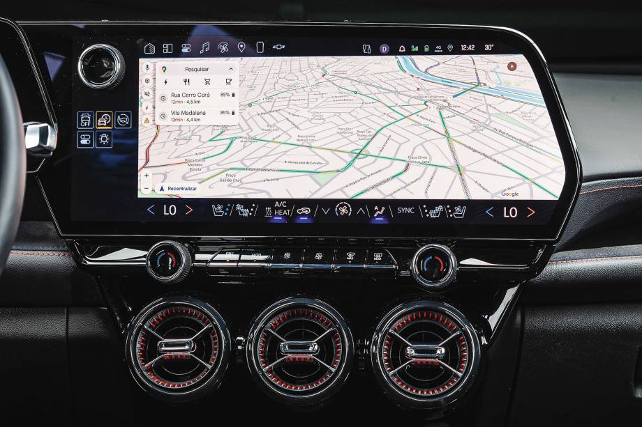 Blazer traz uma bela tela multimídia, porém sem Android Auto ou Apple CarPlay Blazer traz uma bela tela multimídia, porém sem Android Auto ou Apple CarPlay