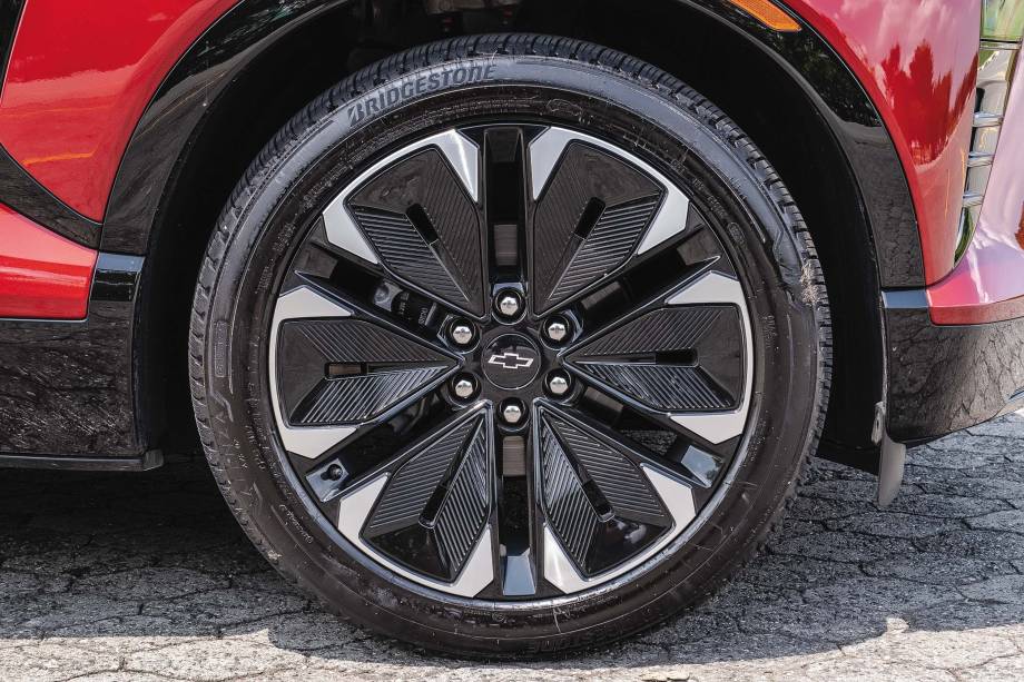 As rodas têm design mais fechado que o da rival As rodas têm design mais fechado que o da rival