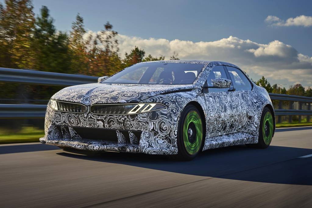 Andamos no protótipo que testa os limites dos próximos BMW e antecipa M3 elétrico