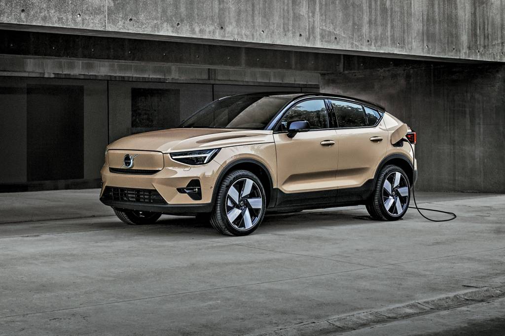Volvo EC40 tem novo nome e mais autonomia, mas mantém antigas contradições