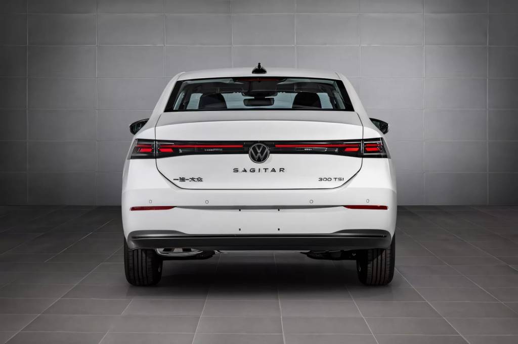 VW-Sagitar-China-04