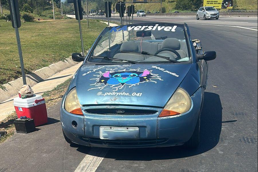 Carros apreendidos pela PM no role dos sem topete Carros apreendidos pela PM no role dos sem topete