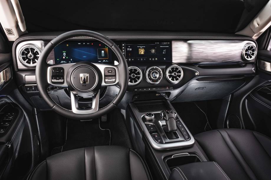 Interior bonito, mas acabamento não é luxuoso, como o estilo sugere