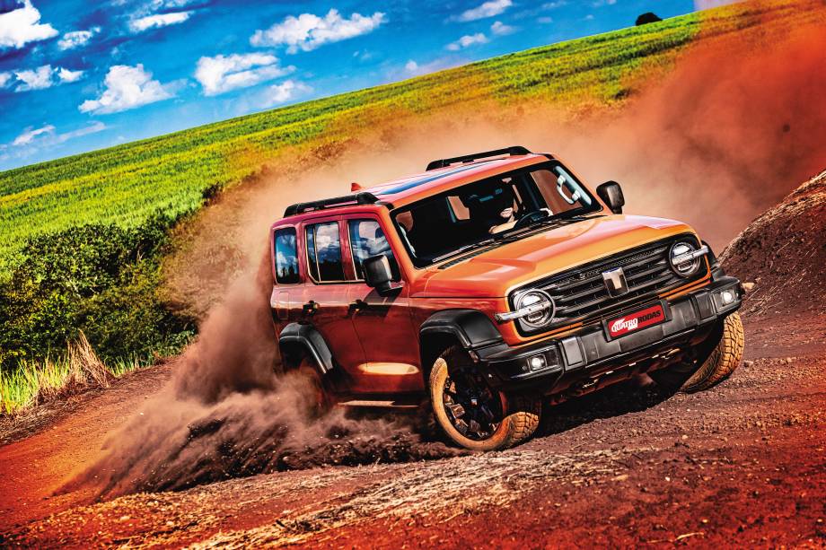 Visual tem fontes de inspiração declaradas, que dão carisma ao Tank 300 Visual tem fontes de inspiração declaradas, que dão carisma ao Tank 300