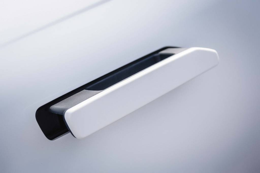 China pode proibir maçanetas retráteis em carros novos a partir de 2027