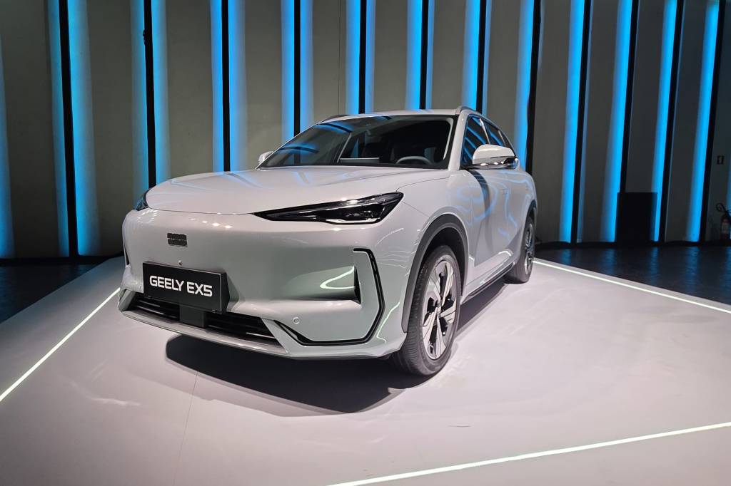 Geely confirma retorno ao Brasil e lançará primeiro carro em julho