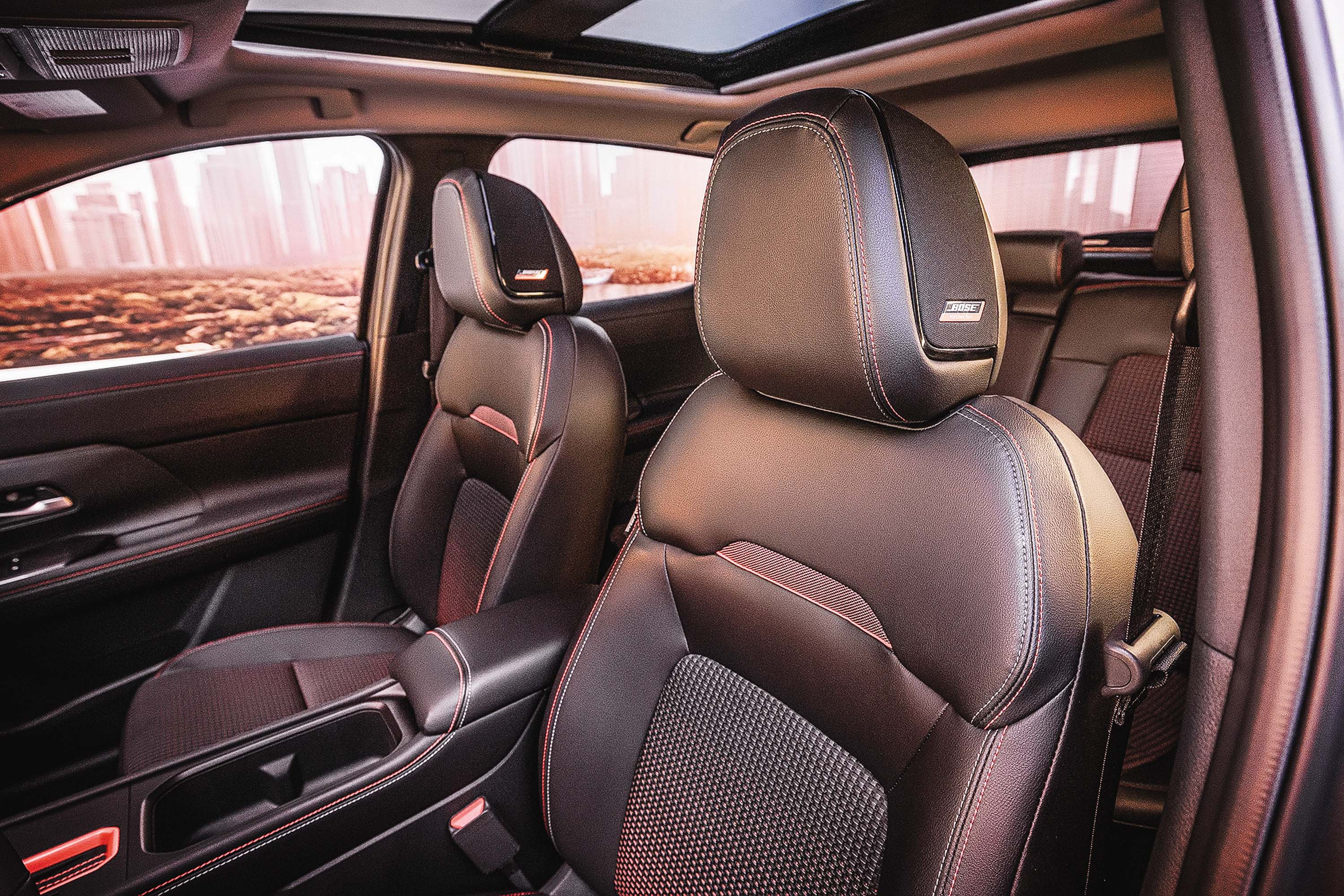 nissan kicks platinum CVT 2025