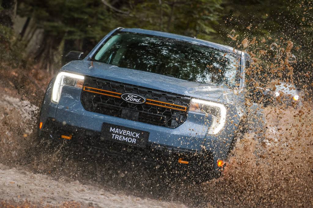 Ford Maverick 2025 atualiza visual e chega mais barata e equipada para bater Rampage