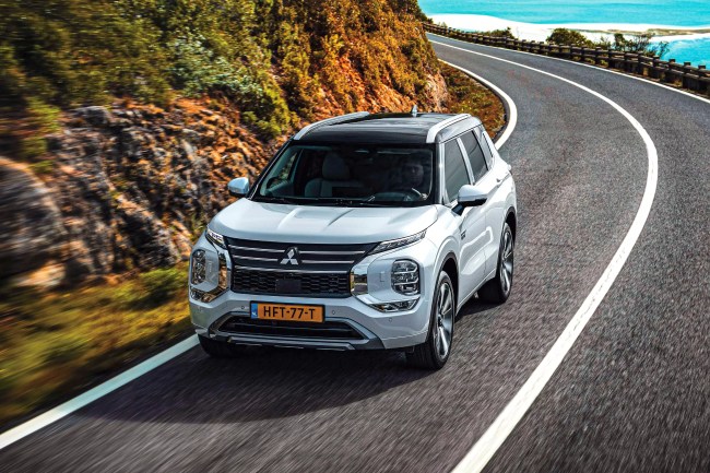 Como anda o novo Mitsubishi Outlander, agora um 4x4 híbrido plug-in