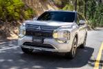 Outlander_PHEV_Signature_Ambient (4)