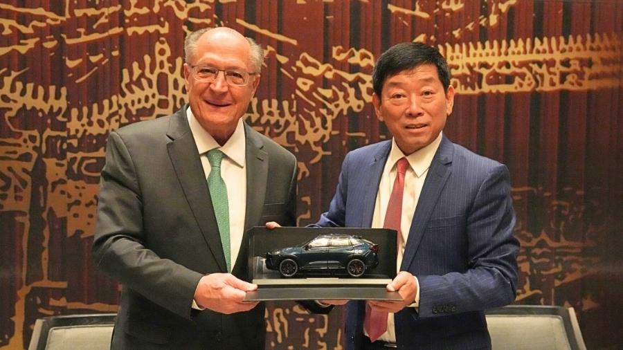 geraldo-alckmin-e-jack-wey-chairman-da-gwm-durante-evento-em-pequim-na-china-1717689324682_v2_900x506 geraldo-alckmin-e-jack-wey-chairman-da-gwm-durante-evento-em-pequim-na-china-1717689324682_v2_900x506