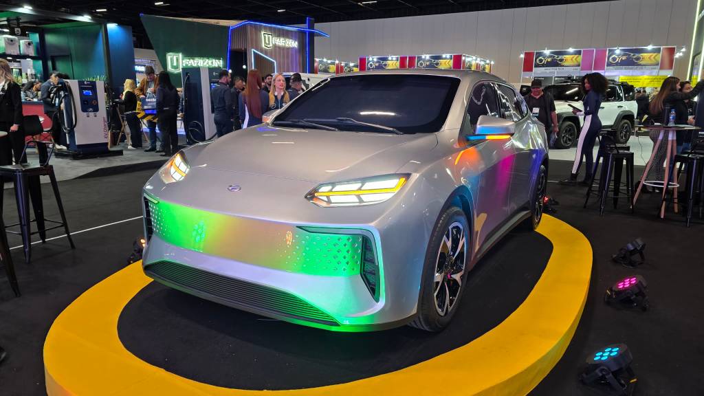 Lecar mostra novo protótipo e promete produção daqui a um ano; é possível?