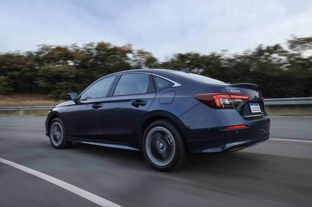 Civic Advanced Hybrid Movimento (3) Civic Advanced Hybrid 2025