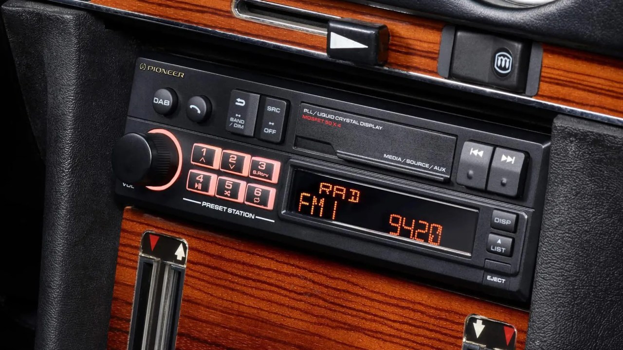 Pioneer lança novo player que remete aos modelos antigos
