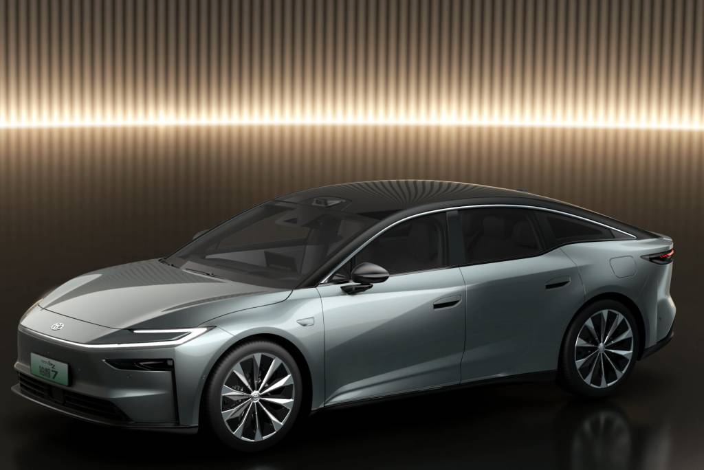 Toyota se une à GAC, Huawei e Xiaomi para criar sedã elétrico bZ7