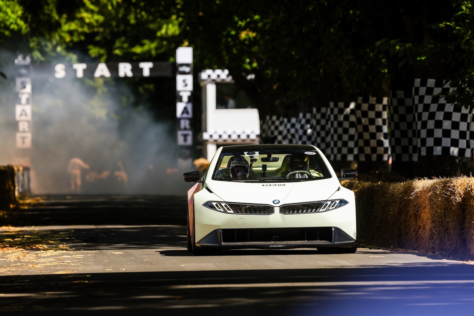 BMW Vision Driving Experience no Festival de Goodwood
