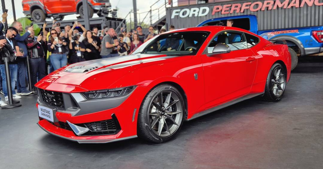 Ford confirma Mustang Dark Horse no Brasil só com câmbio automático
