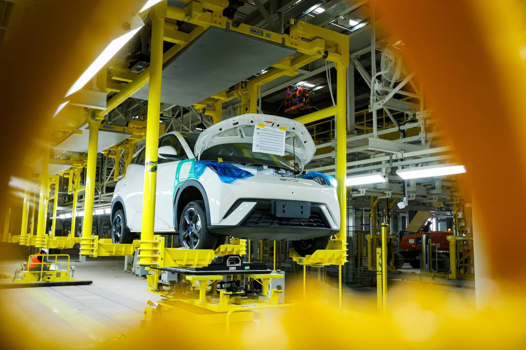 Governo antecipa imposto para elétricos e prorroga isenção para a BYD