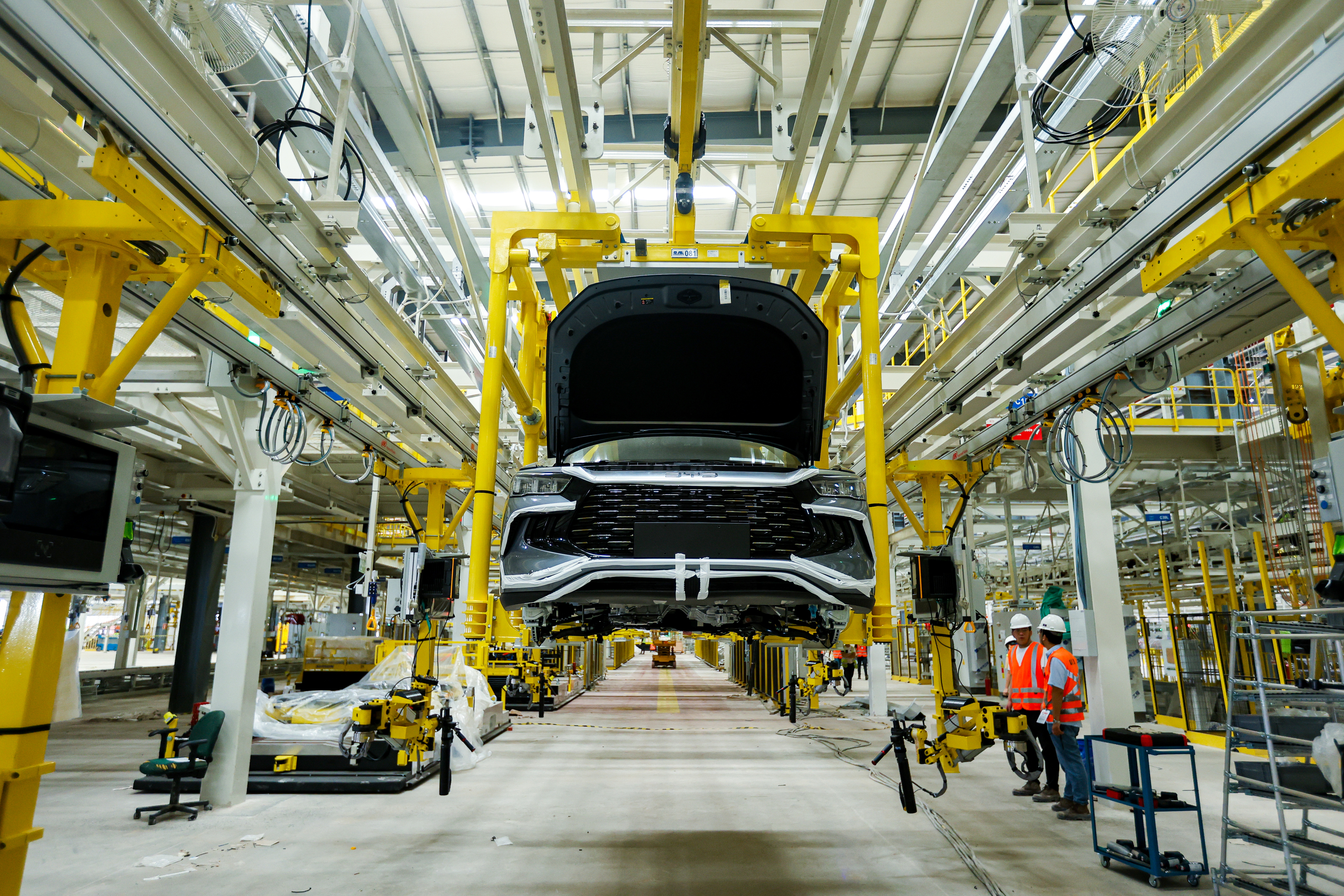 Interior da fábrica da BYD em Camaçari