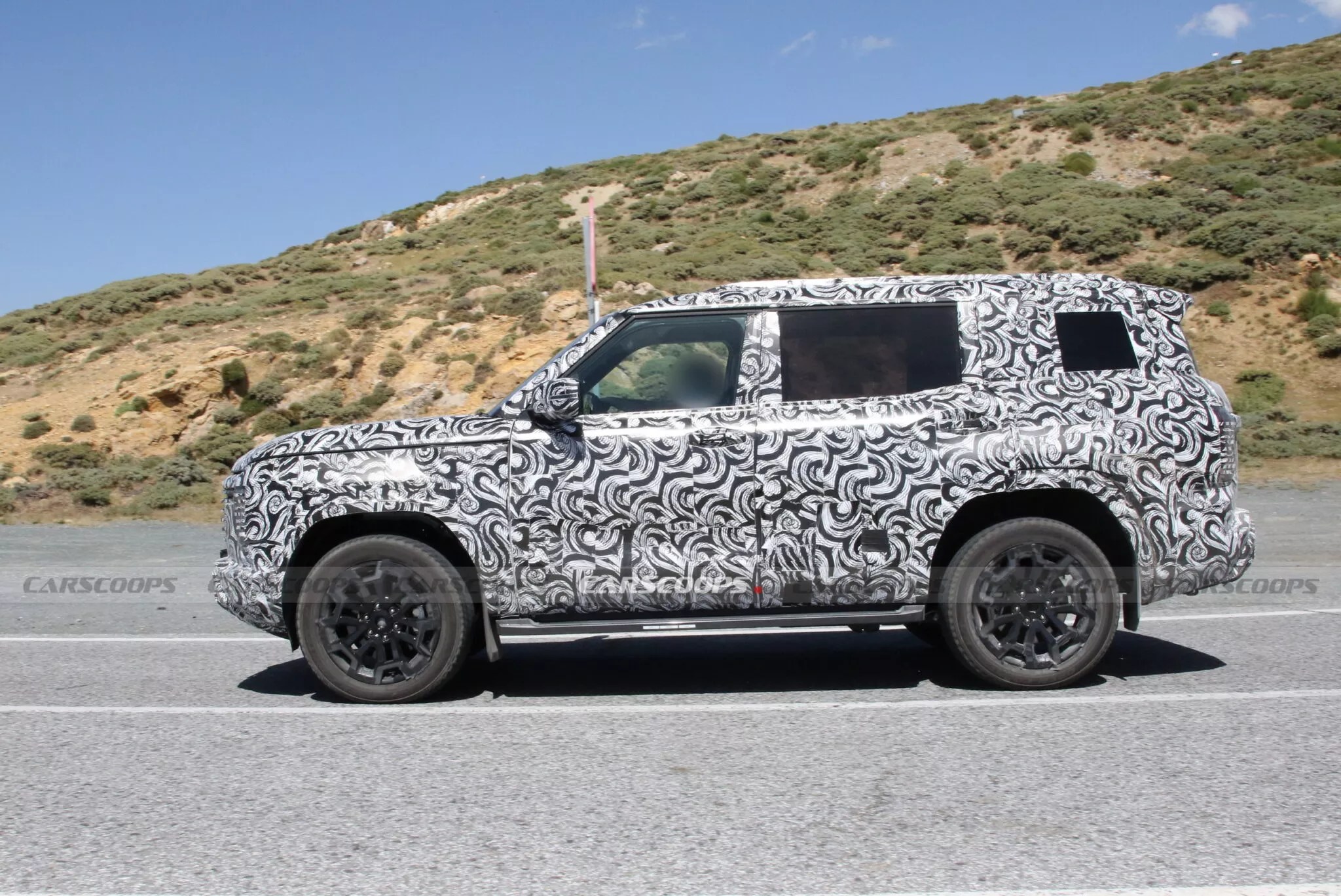 Mitsubishi Pajero Full flagra