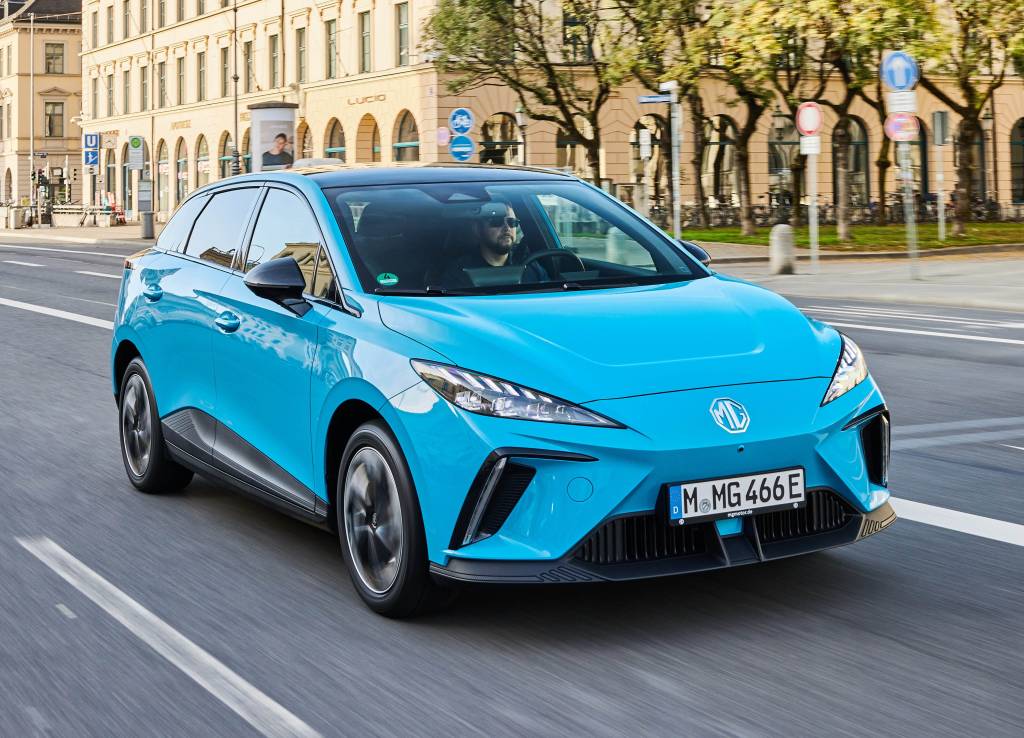 Em breve no Brasil, MG Cyberster, S5 e MG4 têm autonomia revelada pelo Inmetro