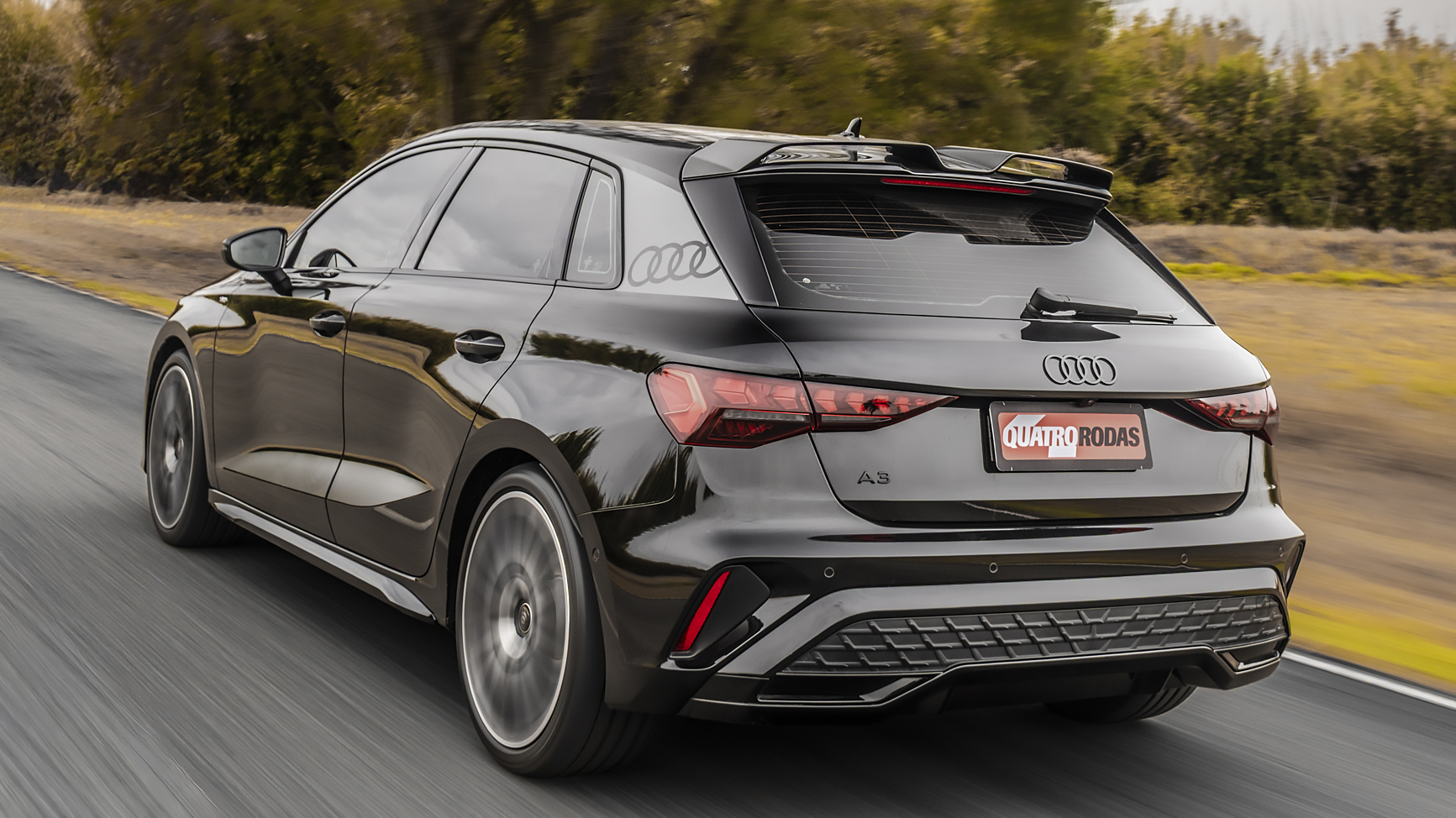 Audi A3 Sportback Performance Black 2025 BR traseira 2