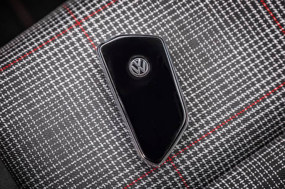 Chave presencial tem design mais atual; motor 2.0 turbo de 245 cv e 37,7 kgfm Chave presencial tem design mais atual; motor 2.0 turbo de 245 cv e 37,7 kgfm