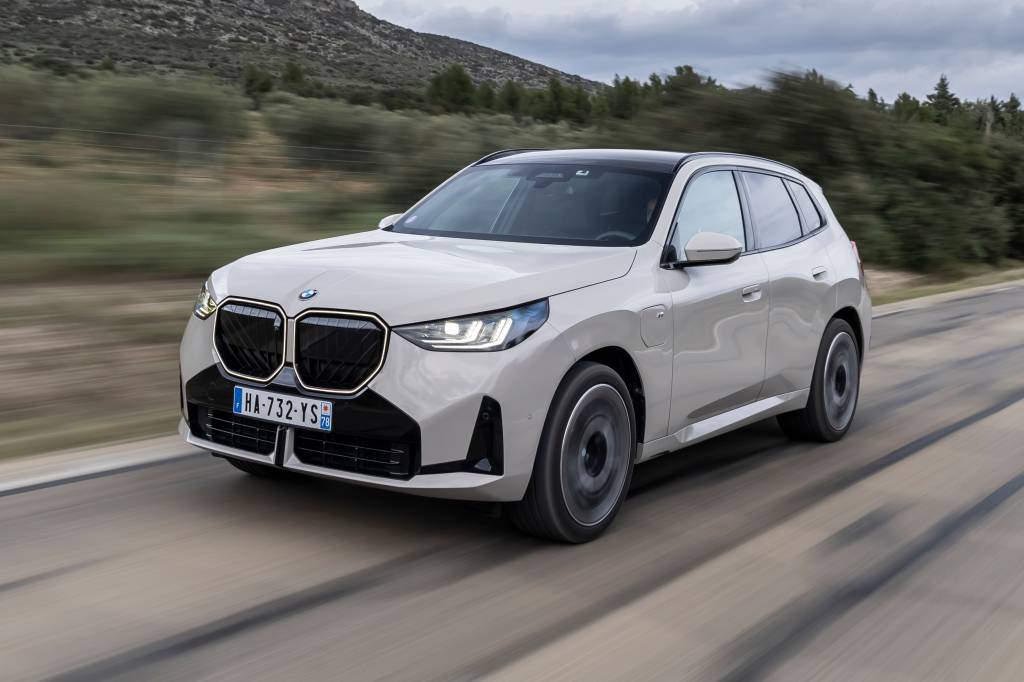 BMW X3 ‘básico’ perde motor seis-cilindros e 140 cv por R$ 110.000 a menos