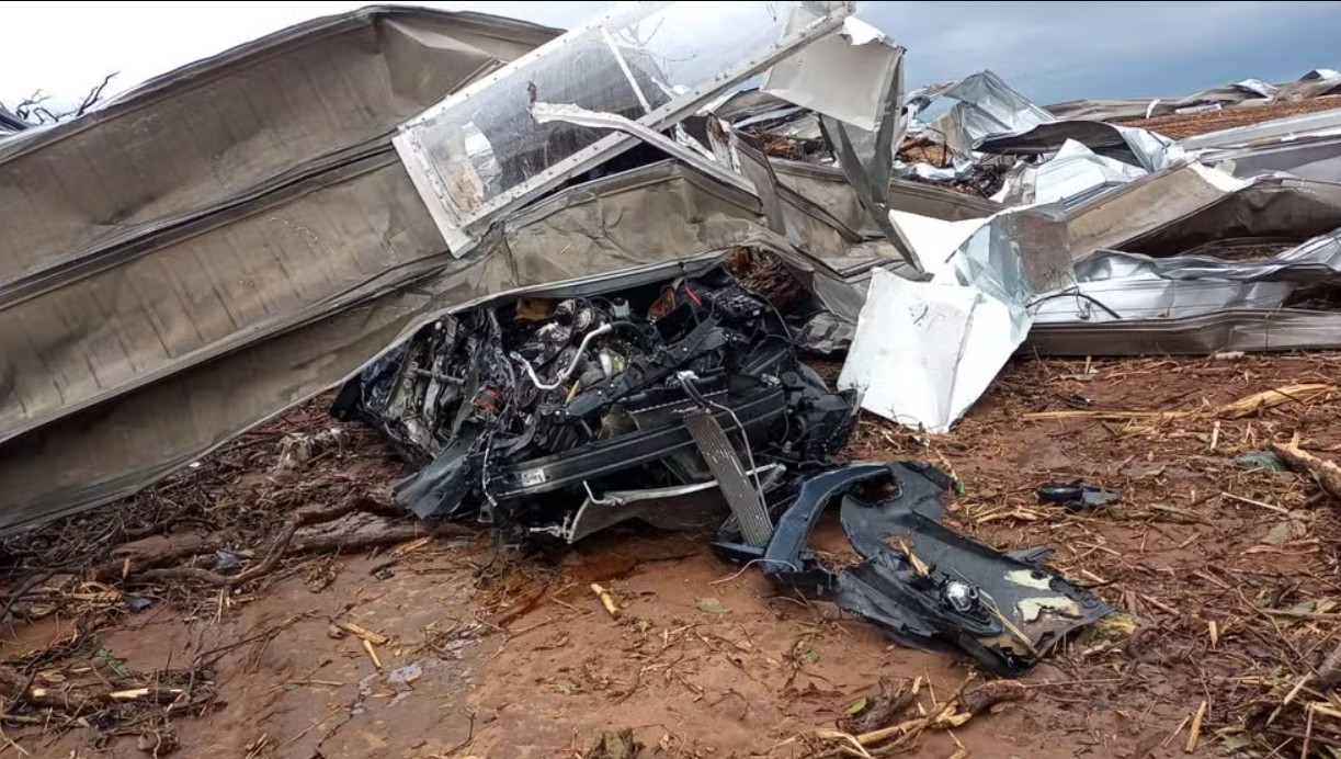 Fábrica da Toyota em Porto Feliz (SP) fica destruída após chuvas