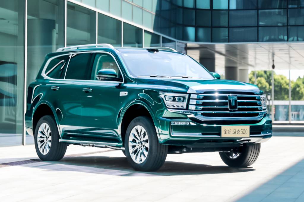 GWM Tank 500 tem porte de Defender e pode vir ao Brasil em versão de 408 cv