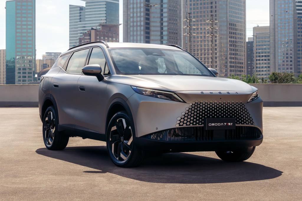 Omoda 7 2026 é lançado por R$ 254.990 para brigar com Haval H6 e Song Plus